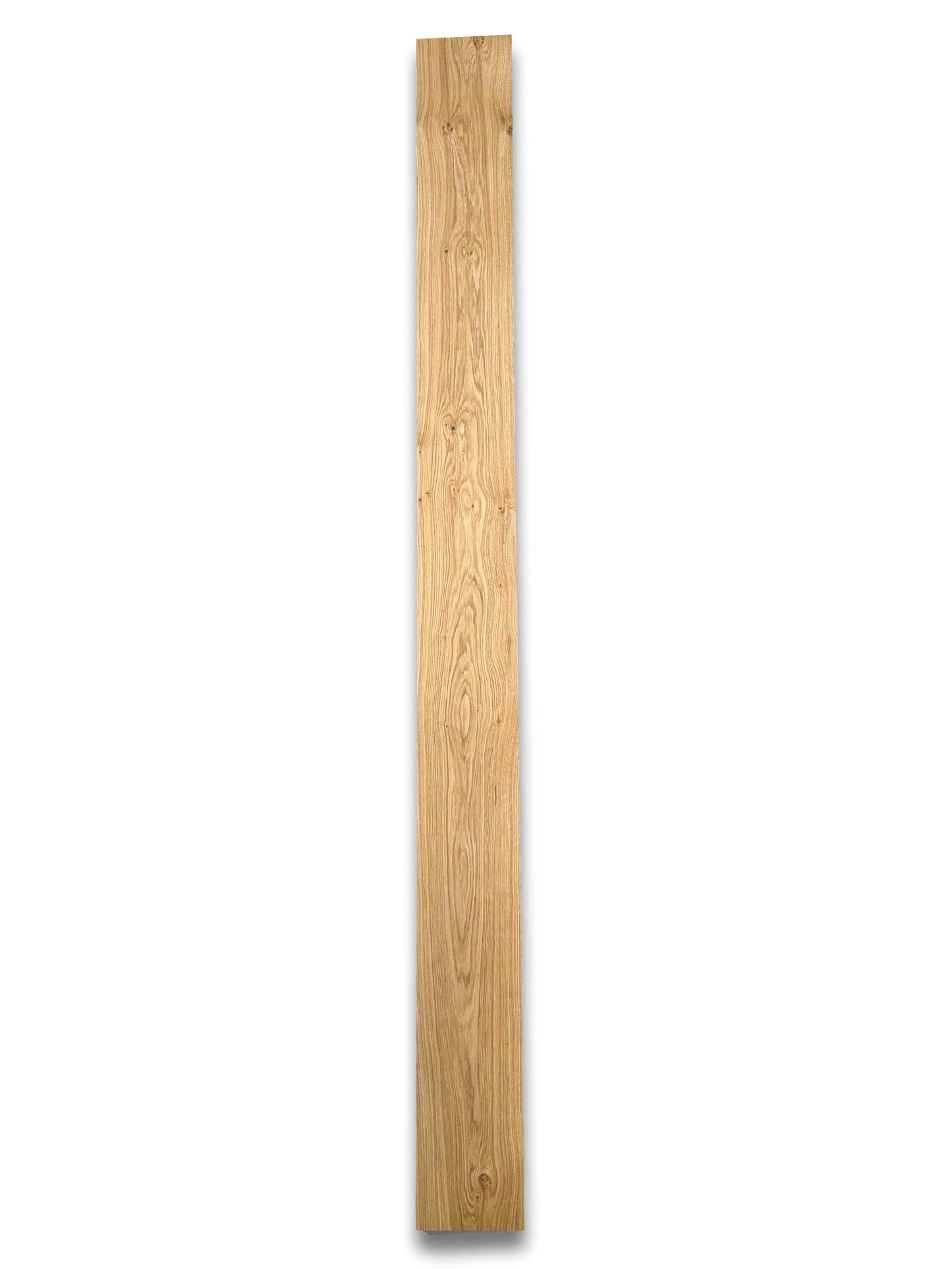 Langwerpig vel eiken rustiek fineer 240x16 cm met zichtbare knoesten, geschikt voor meubelafwerking en interieurtoepassingen.