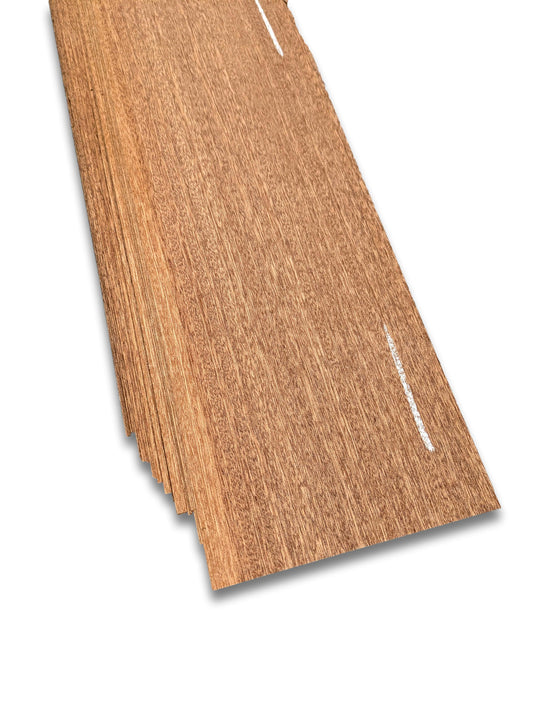 Placage d'acajou | 31 feuilles | 70x12 cm